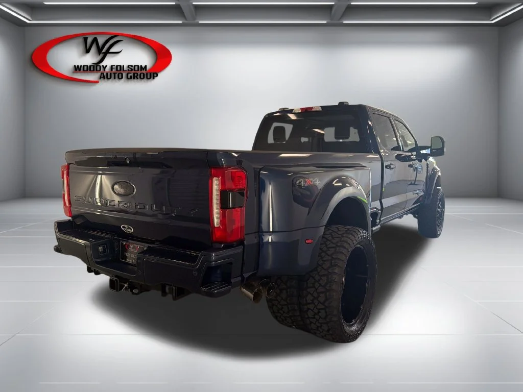 Used 2027 Blue Ford Lariat image 6