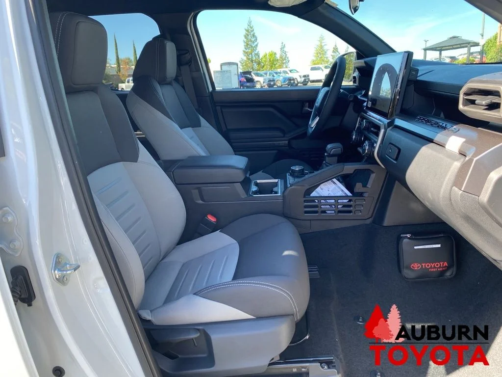 2026 Toyota Tacoma TRD Off Road - Photo 13