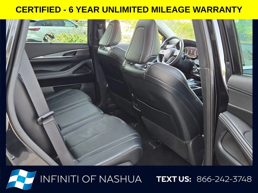Certified Used 2023 Black INFINITI LUXE image 19