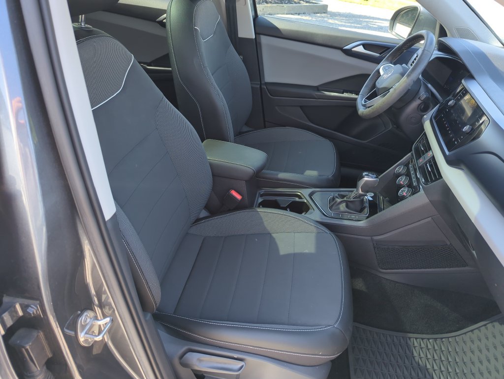 Used 2023 Gray Volkswagen 1.5T SE image 37