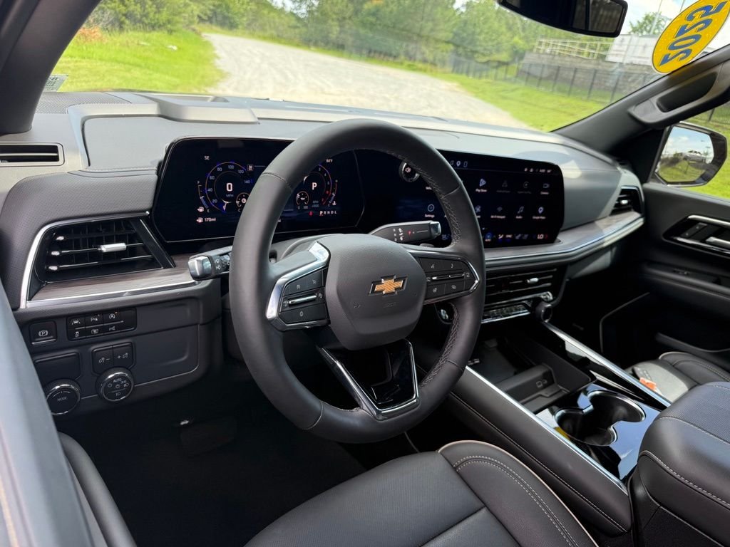 Used 2025 Black Chevrolet Premier image 4