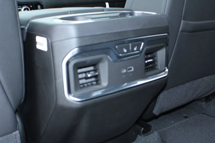 Used 2025 Summit White GMC SLT image 17