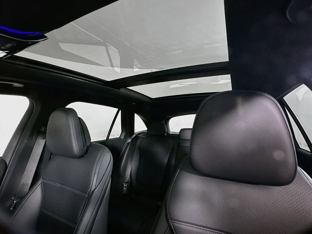 Used 2026 Blue Mercedes-Benz GLC 300 image 22
