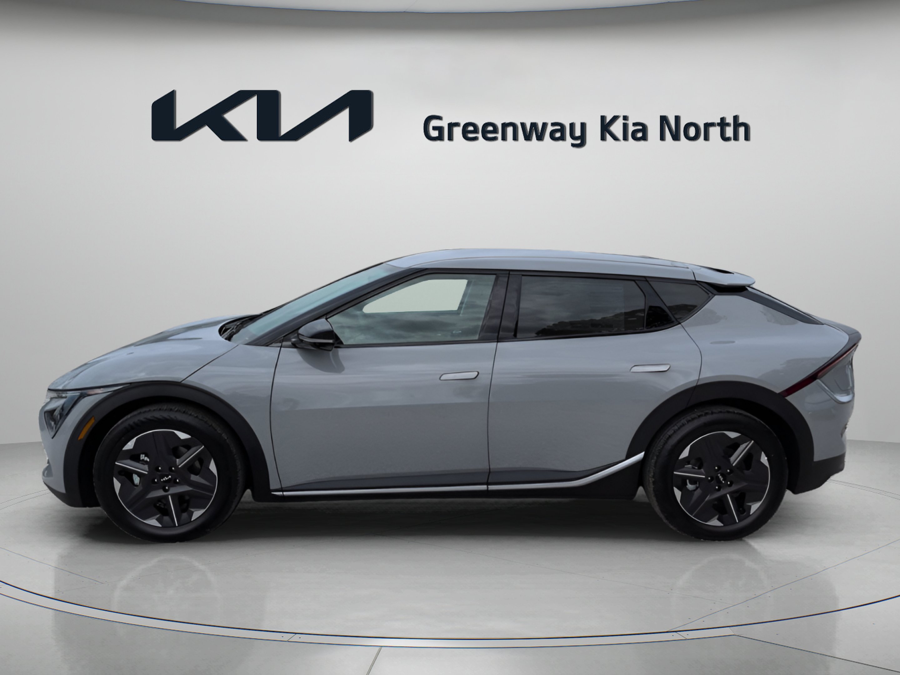 New 2026 Wolf Gray Kia Light Long Range image 4