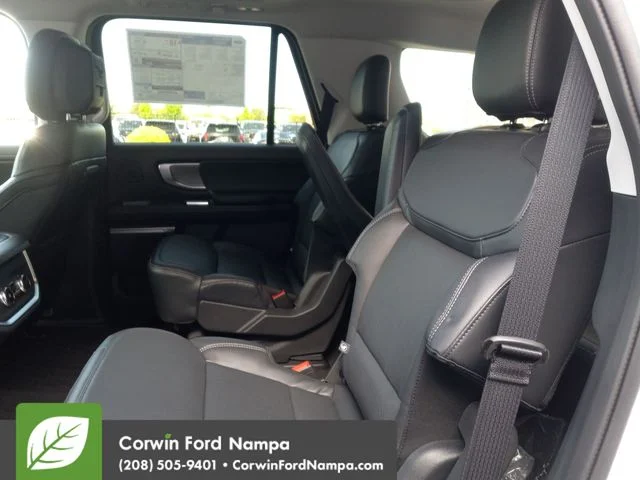 New 2026 Oxford White Ford Platinum image 24
