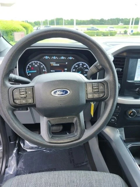 Used 2023 Silver Metallic Ford XLT image 33