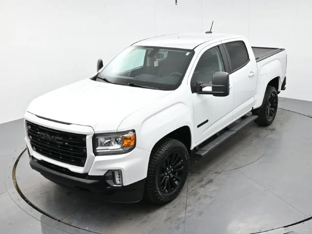 Used 2022 SUMMIT WHITE GMC 2WD Elevation image 32