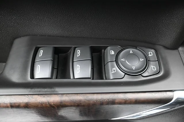 Used 2019 WHITE FROST TRICOAT GMC Denali image 12