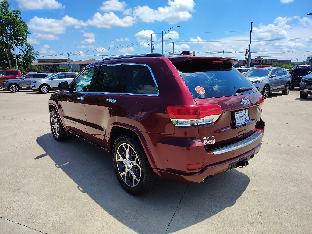 Used 2020 Velvet Red Pearlcoat Jeep Overland image 7