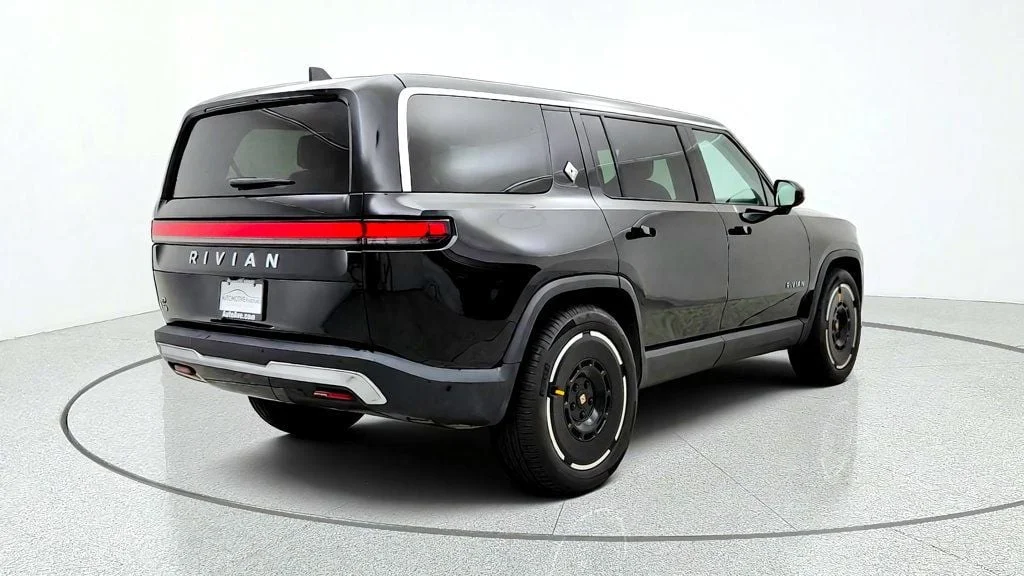 Used 2025 Midnight Rivian Adventure Dual-Motor Large Pack image 5