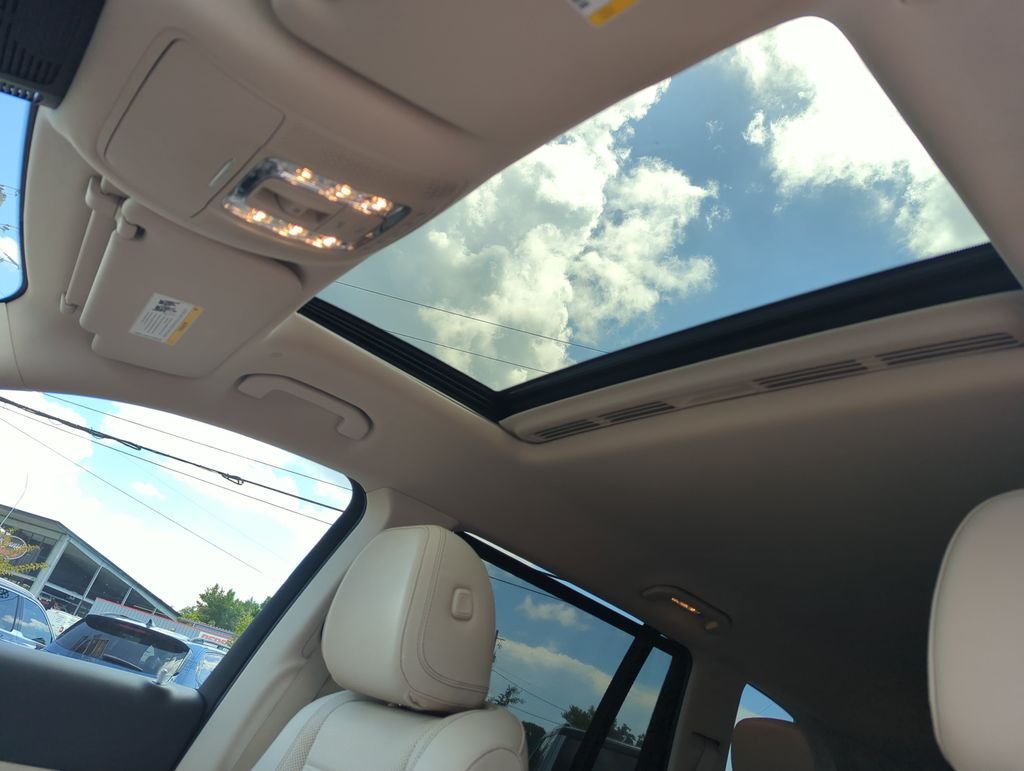 Used 2021 White Mercedes-Benz GLS 450 image 28