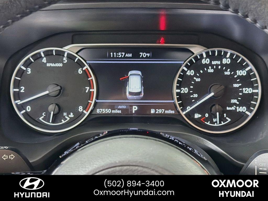 Used 2023 Pearl White Tricoat/Super Black Nissan SV image 12