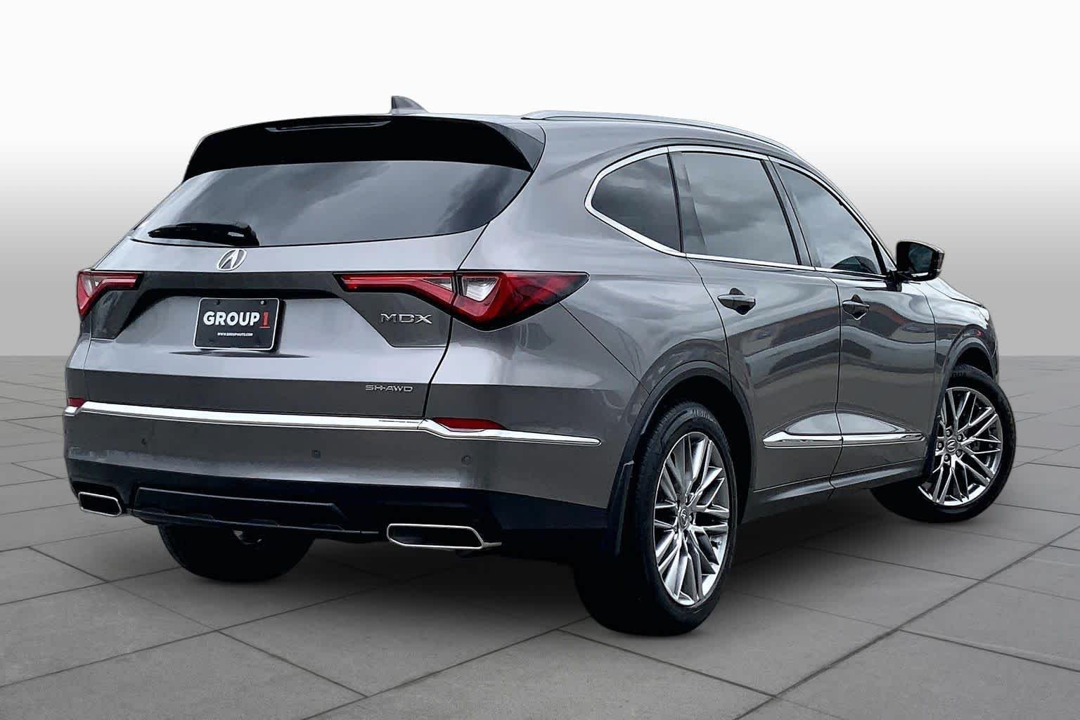 Used 2023 Liquid Carbon Metallic Acura w/Advance Package image 13