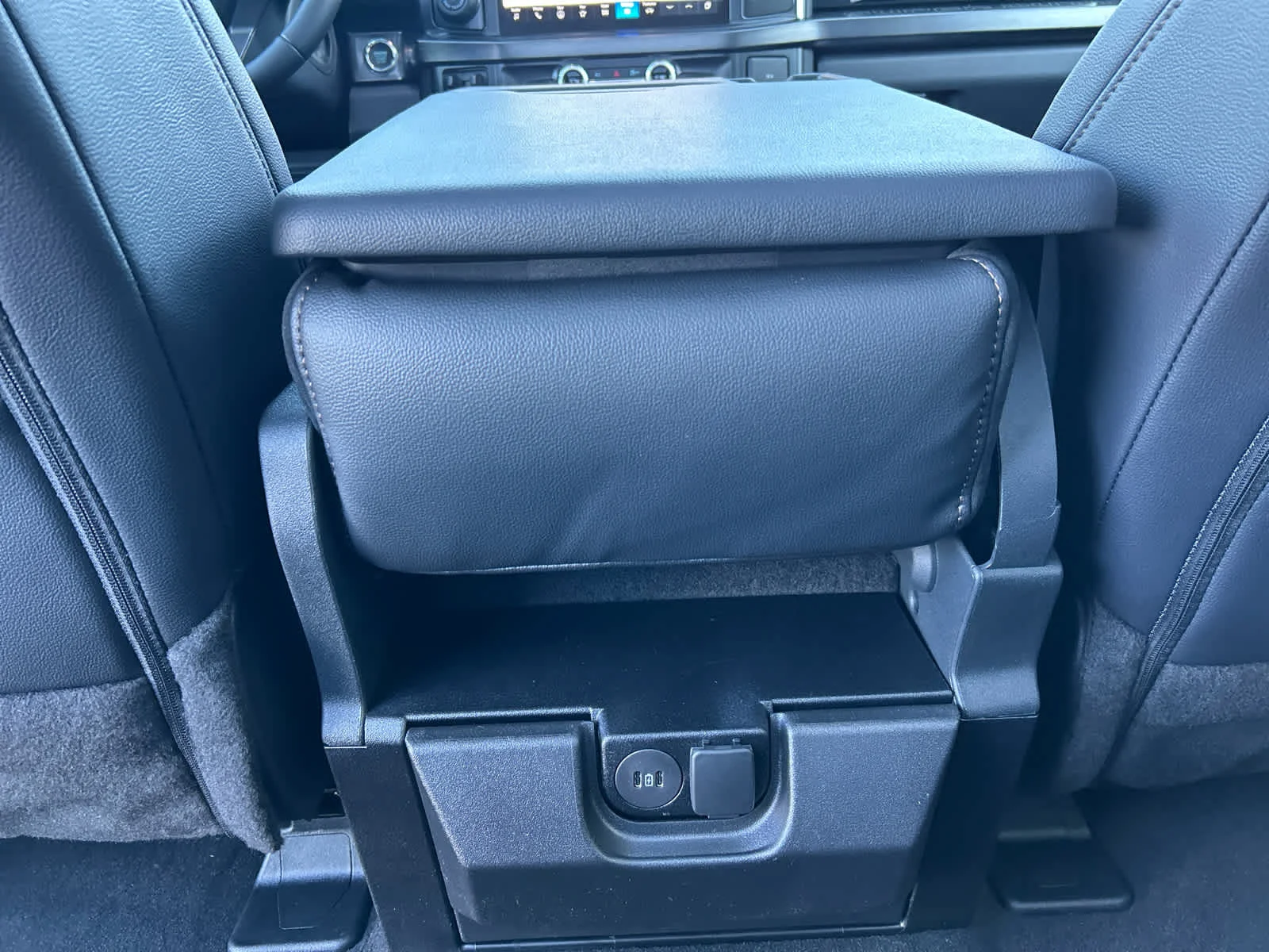 New 2026 Avalanche Ford LARIAT image 23