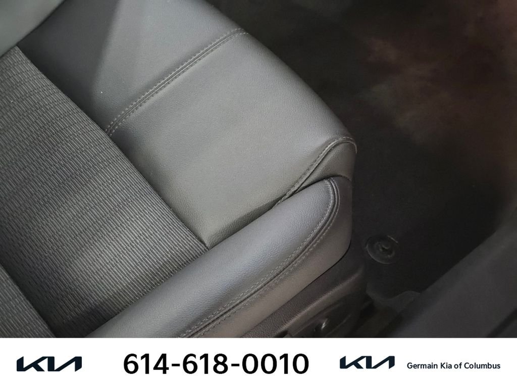 Used 2015 White Chevrolet LT image 26