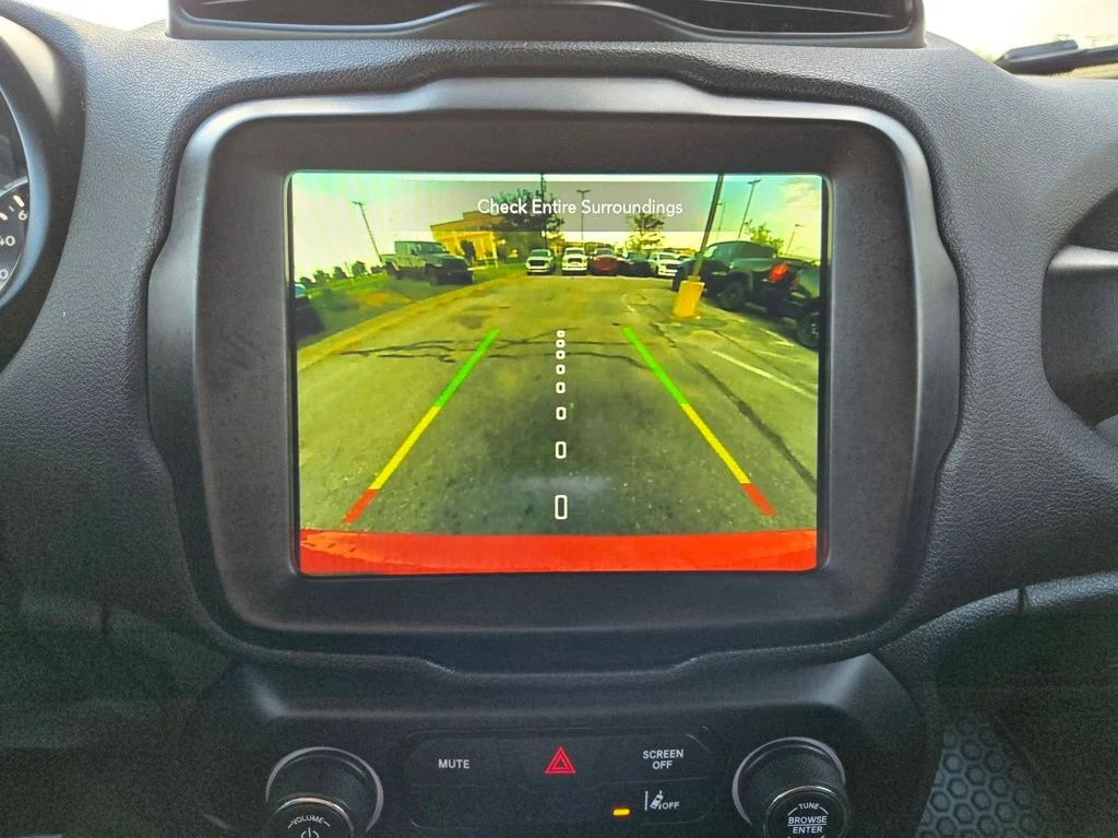 Certified Used 2022 Red Jeep Latitude image 26
