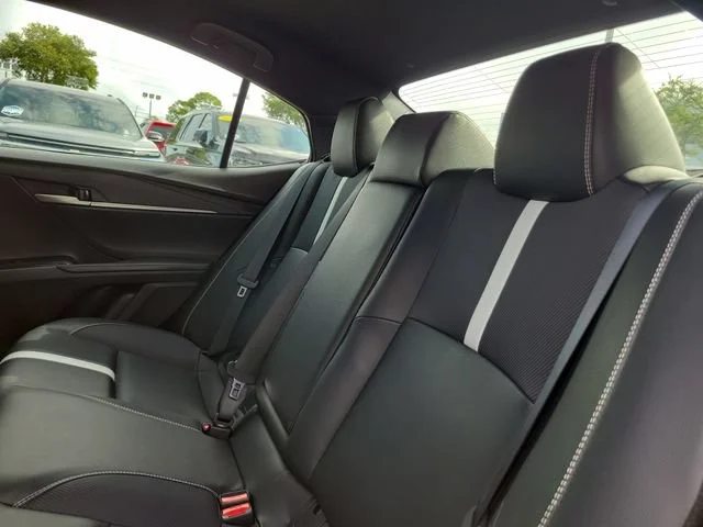 2025 Toyota Camry LE - Photo 14
