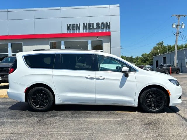 Used 2021 White Chrysler LXI image 14