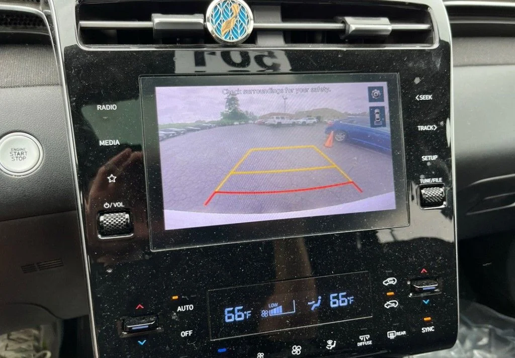 Used 2022 Gray Hyundai SEL Convenience image 8