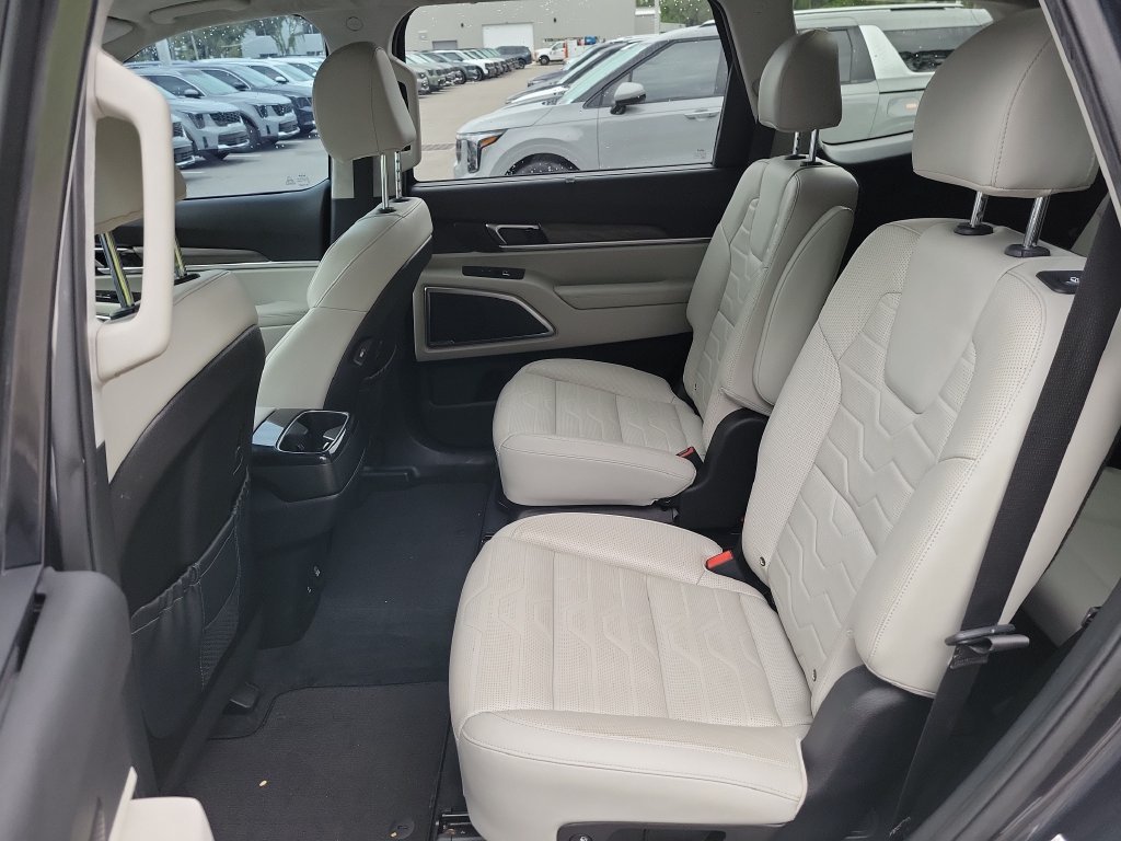 Certified Used 2022 Gravity Gray Kia SX image 17