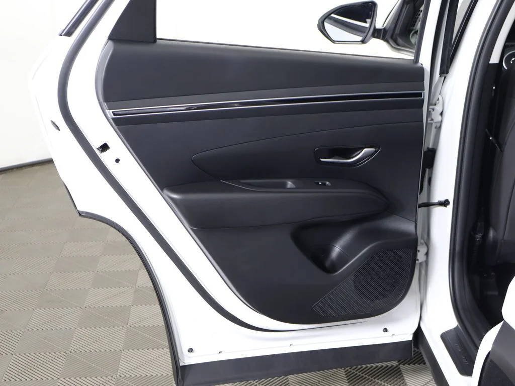 Used 2024 White Pearl Hyundai SEL image 25