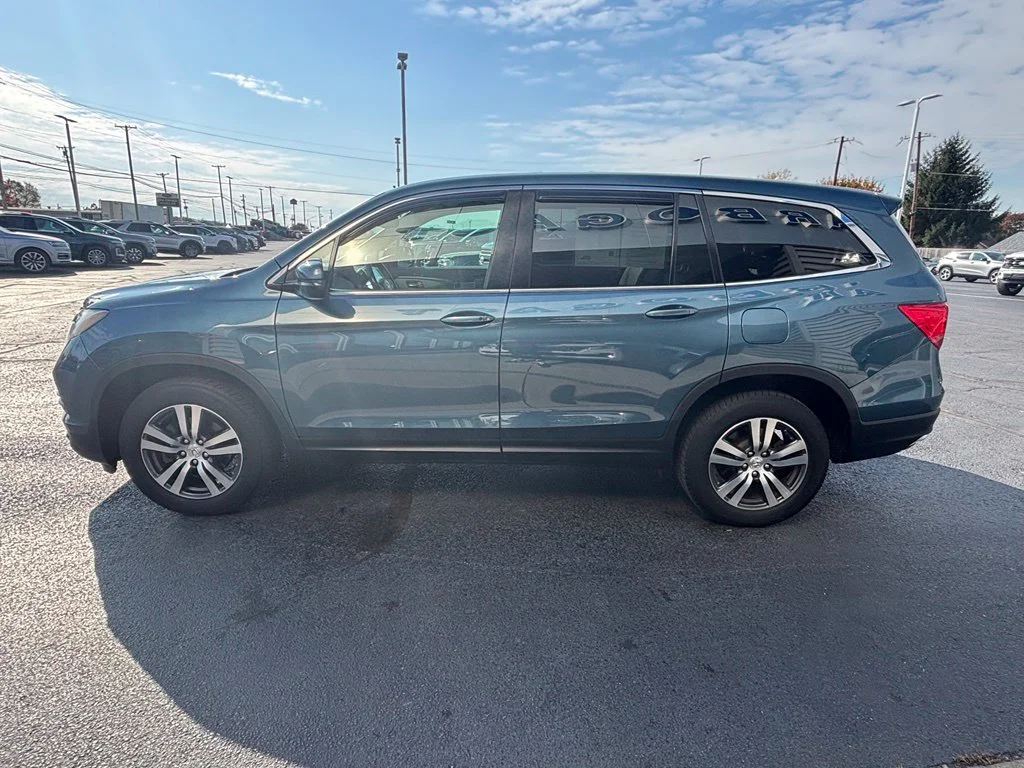 Used 2017  Honda EX-L image 8