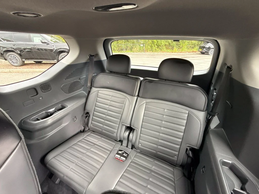 Used 2024 Ocean Blue Kia Land image 16