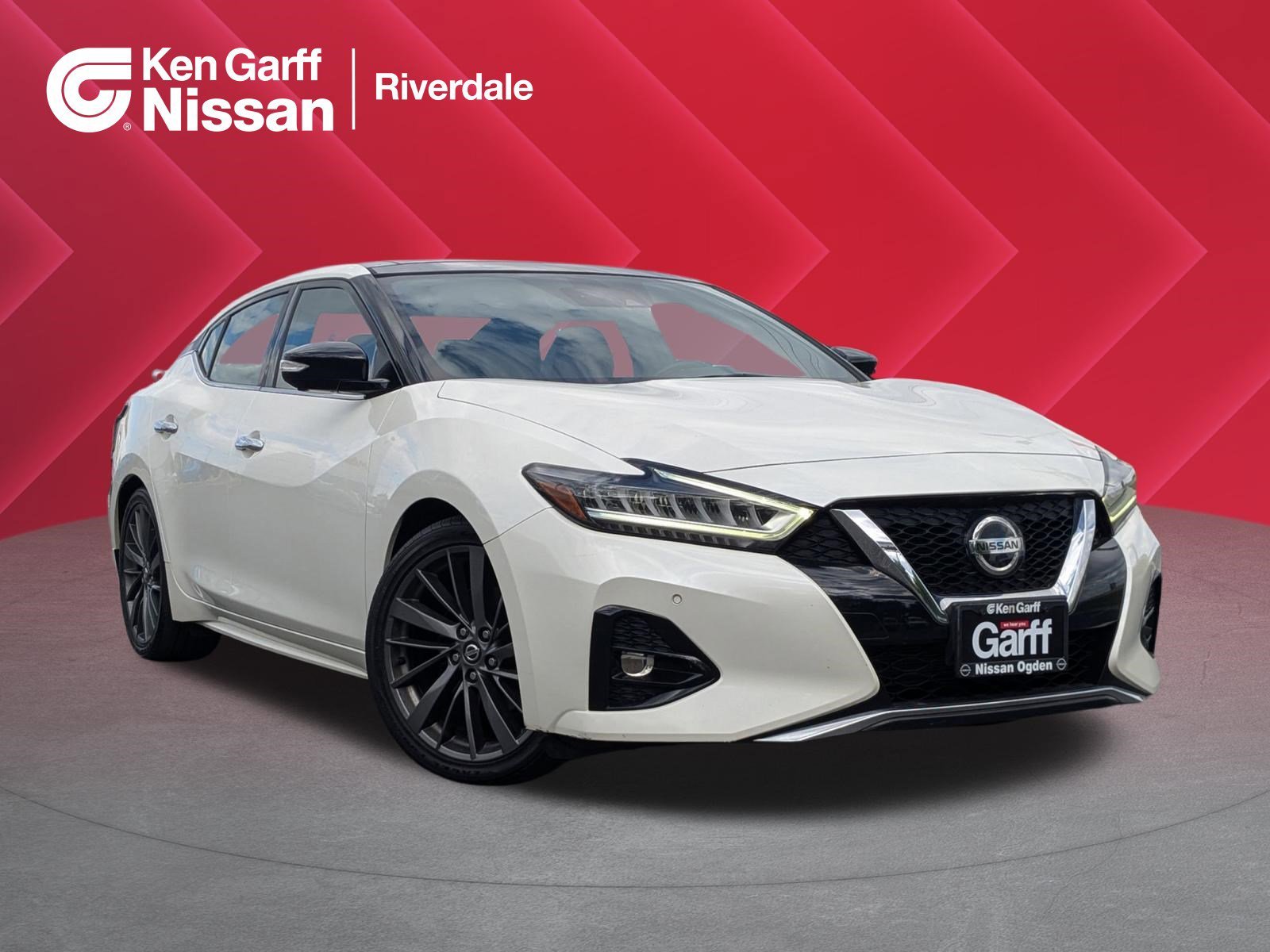 2019 Nissan Maxima Platinum's photo