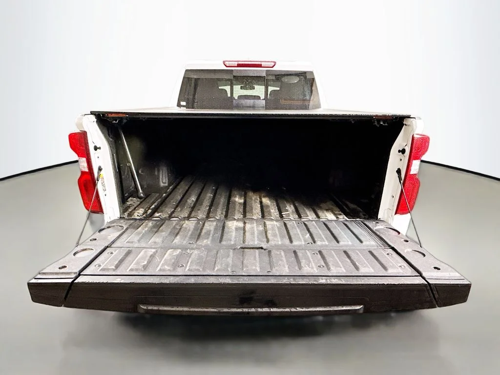 Used 2022 White Chevrolet LTZ image 26
