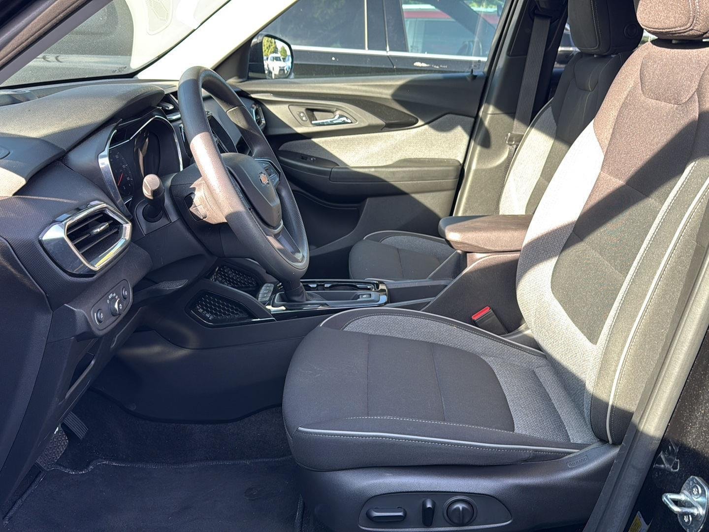 Used 2023 Mosaic Black Metallic Chevrolet LT image 7