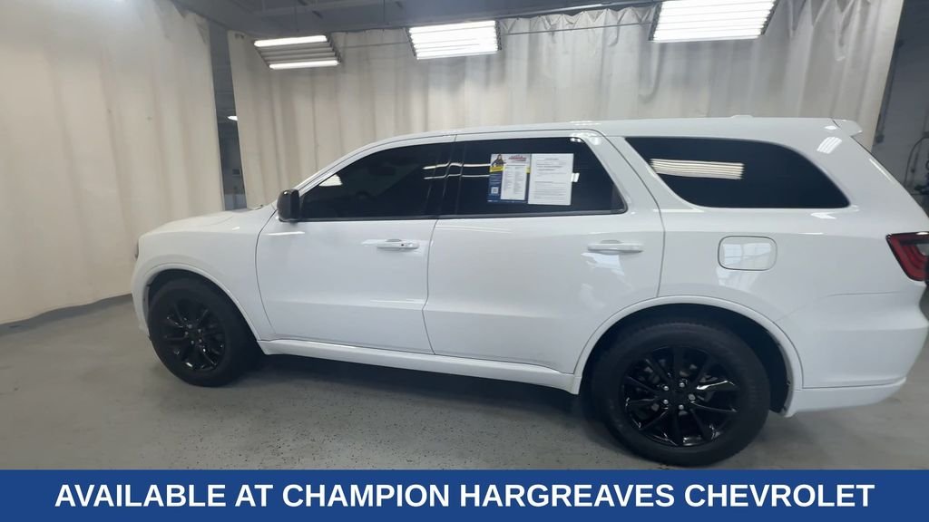 Used 2018 White Dodge SXT image 7