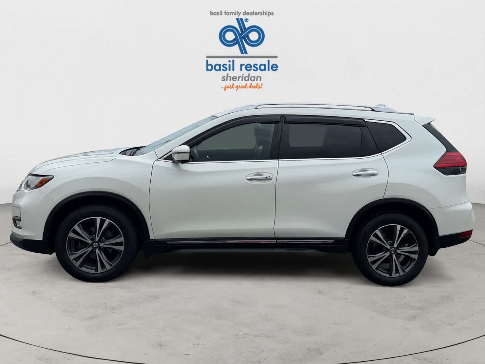 Used 2017 Pearl White Nissan SL image 3