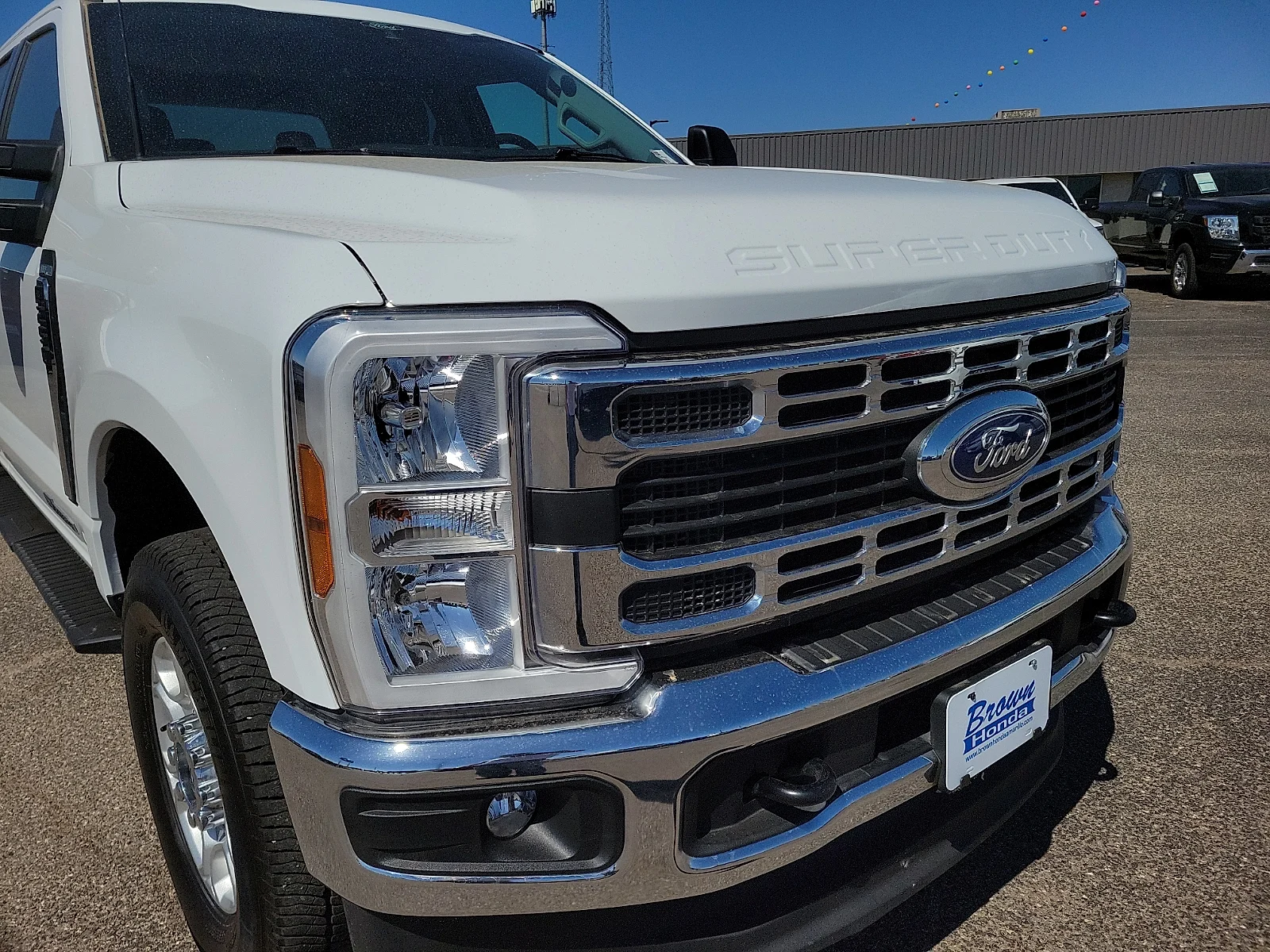 Certified Used 2025 Oxford White Ford XLT image 13