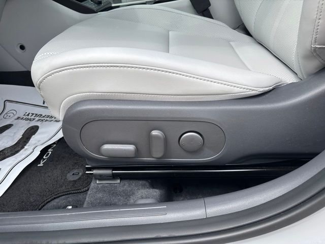 Used 2024 Cyber Gray Metallic Hyundai Limited image 14