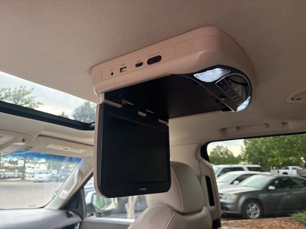Used 2015 White Cadillac Luxury image 19