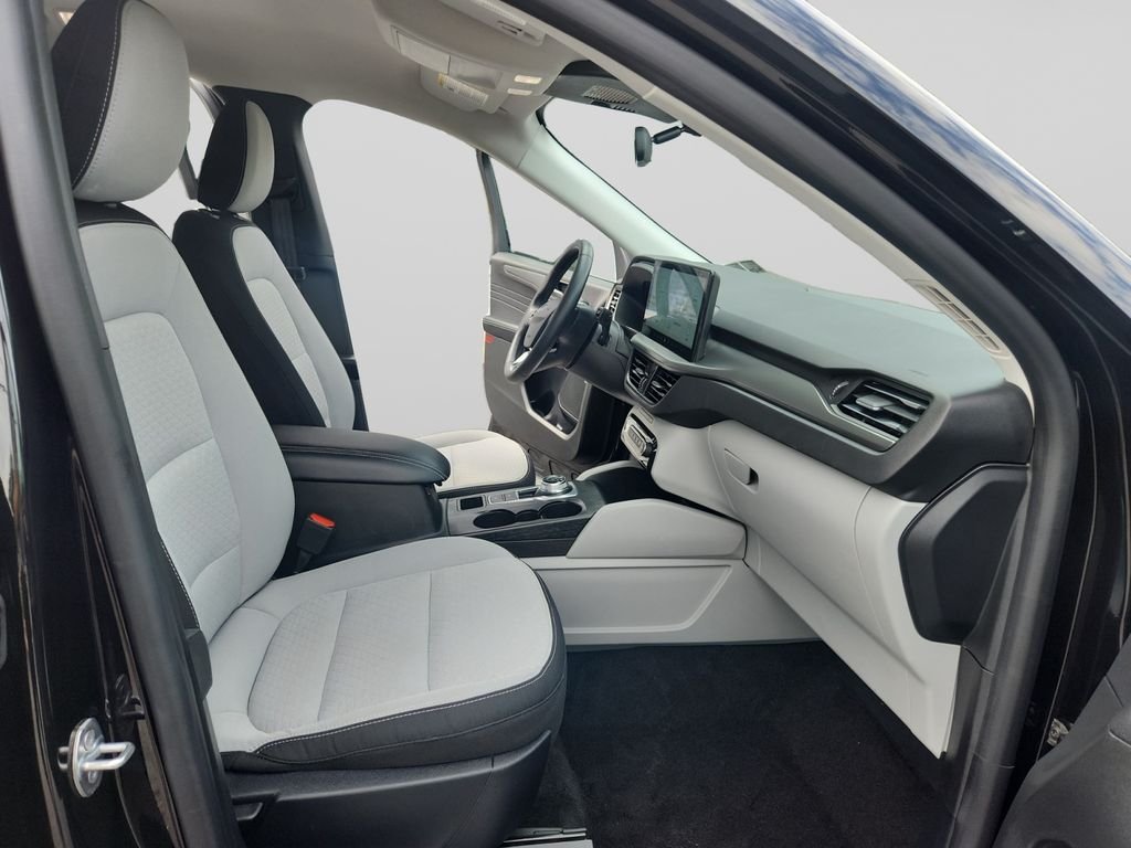 Used 2024 Black Ford Active image 17