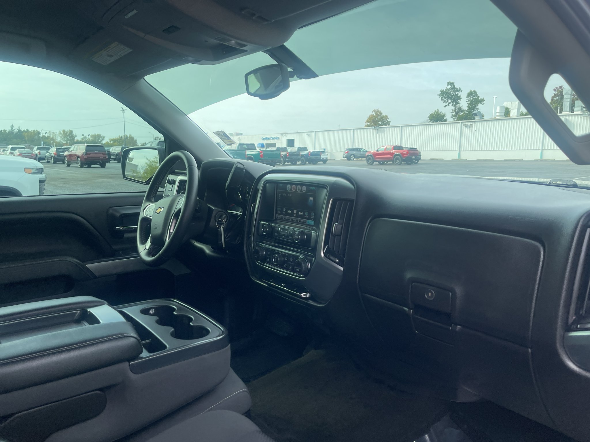 Used 2014 TUNGSTEN METALLIC Chevrolet LT image 28