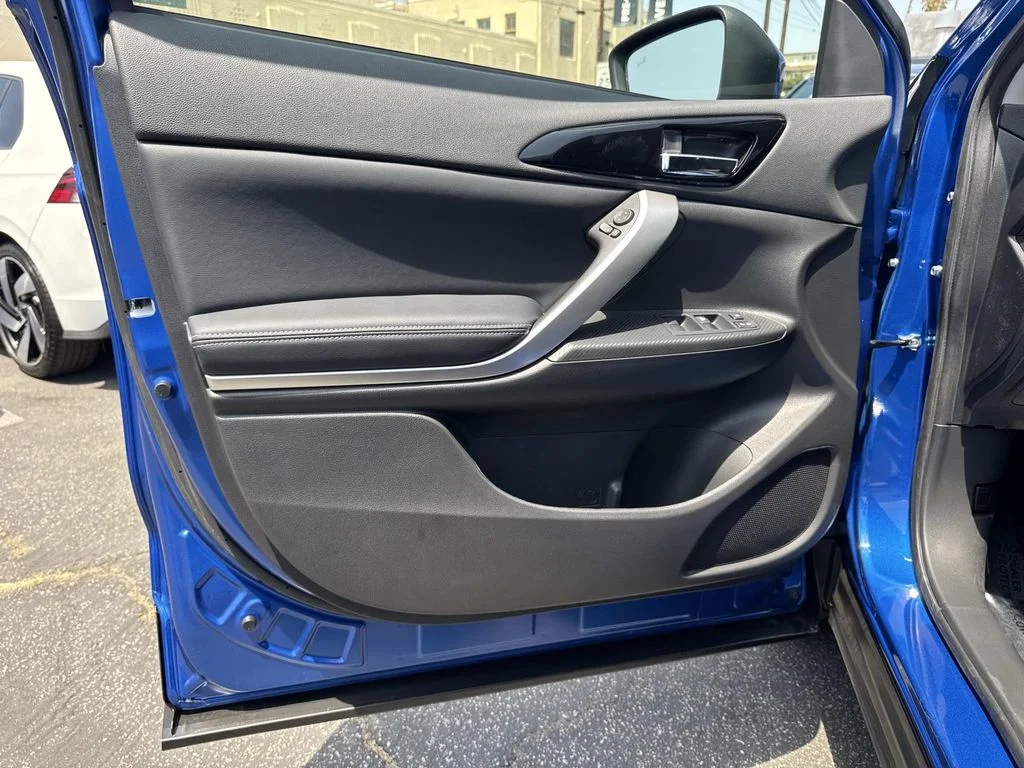 New 2026 Blue Mitsubishi SE 1.5T S-AWC image 20