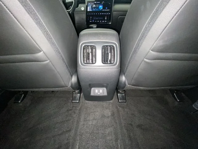 Used 2024 Gray Hyundai SEL image 29