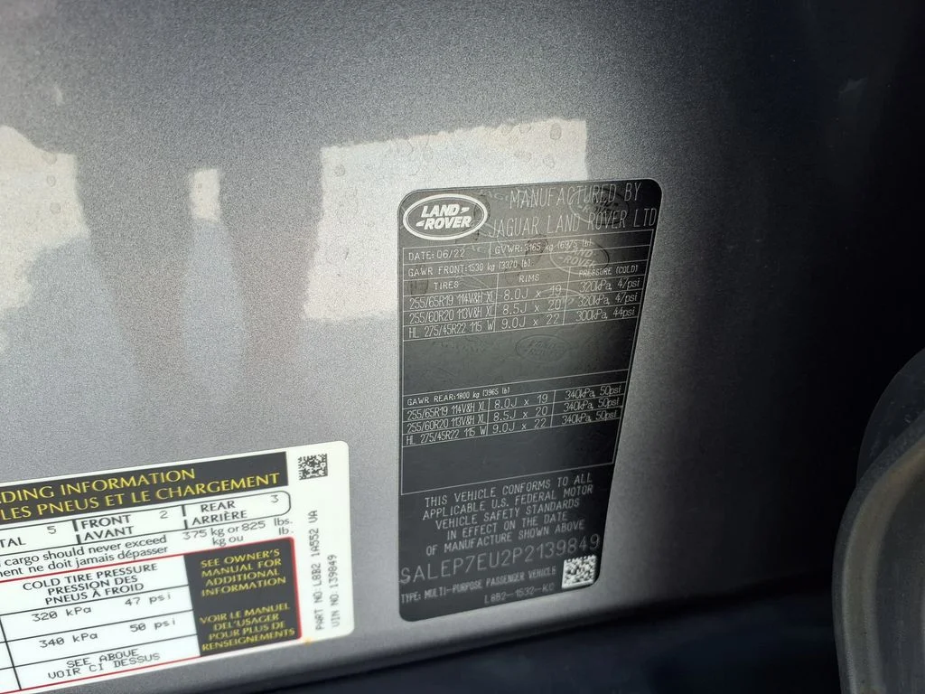 Used 2023 Black Land Rover SE image 38