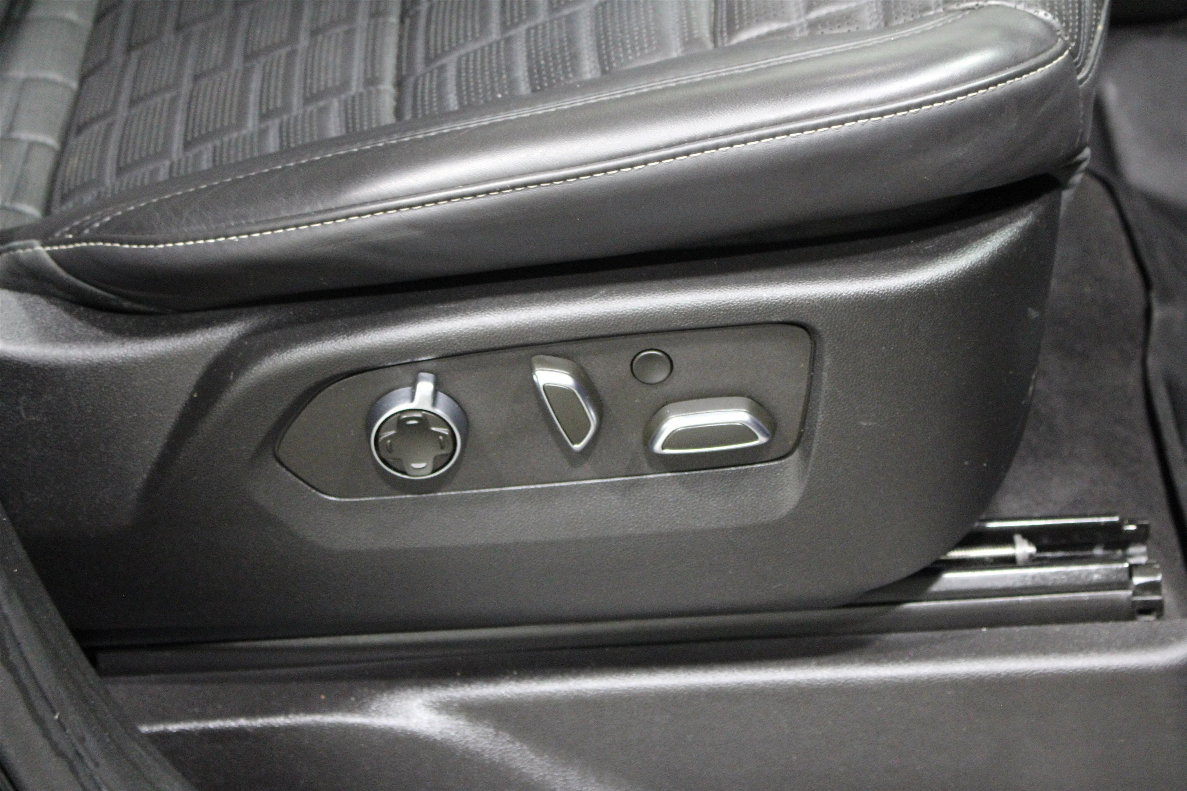 2023 Cadillac Escalade ESV Sport Platinum - Photo 31