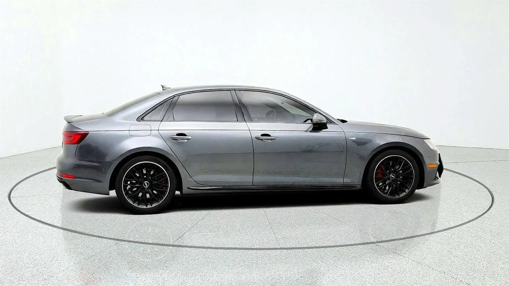 Used 2019 Daytona Gray Pearl Effect Audi Premium Plus 45 TFSI quattro w/ Black Optic Plus Pkg & B&O Sound image 4