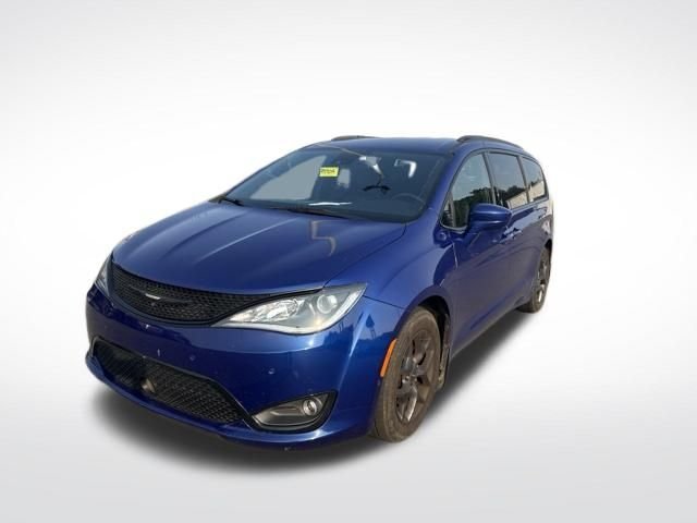Used 2018 Blue Chrysler Touring L Plus image 1