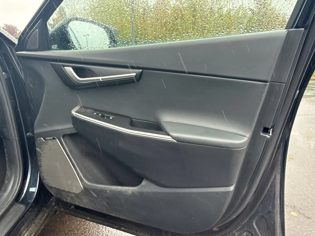 Used 2023 Blue Kia Wind image 25