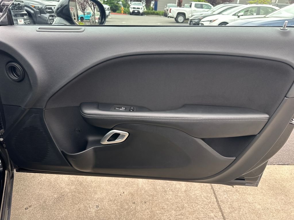Used 2021 Pitch Black Clearcoat Dodge R/T image 15