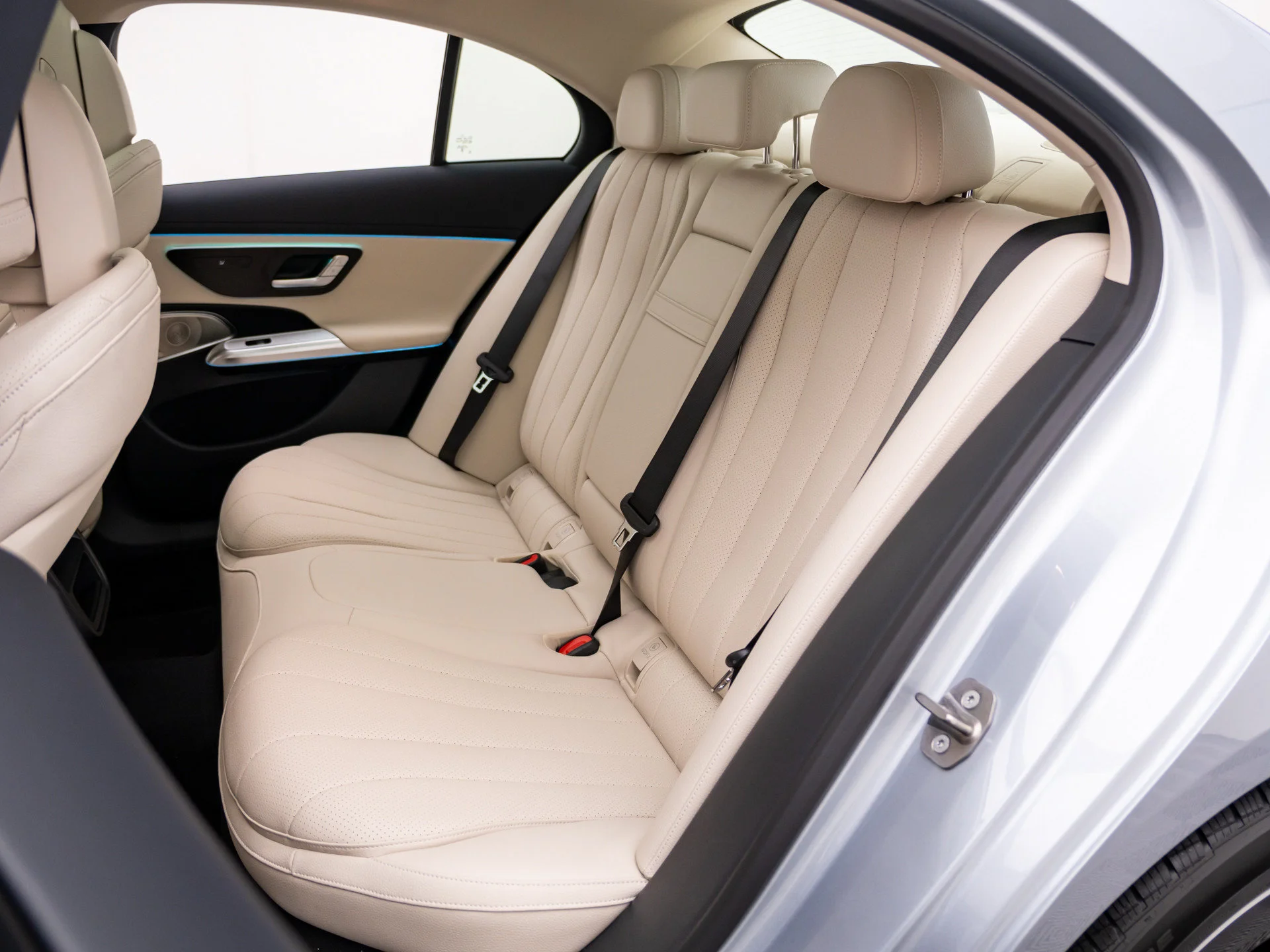 New 2027 Silver Mercedes-Benz E 350 image 18