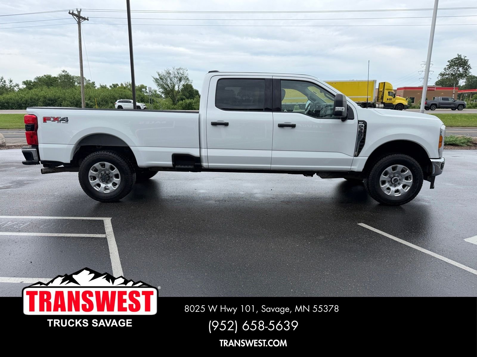 Used 2023  Ford XLT image 6