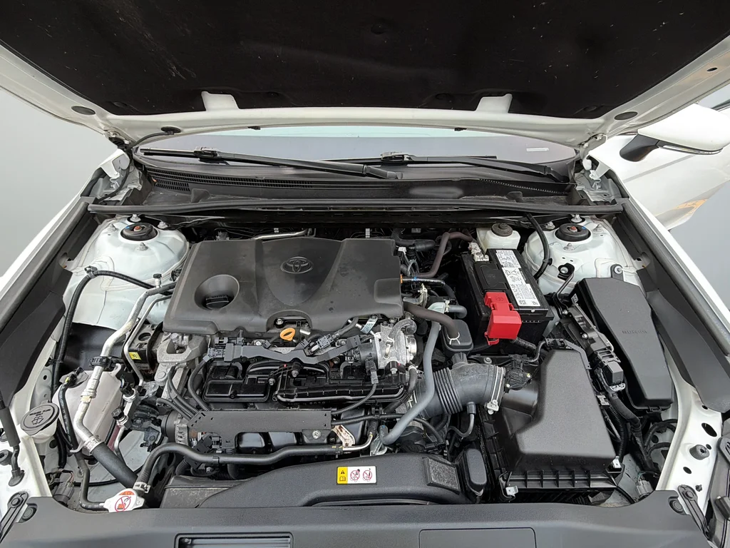Used 2024 White Toyota  image 32