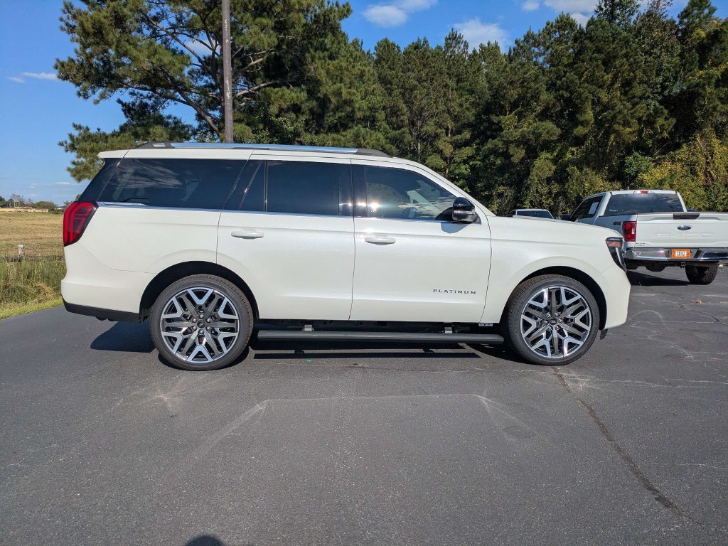New 2026 White Ford Platinum image 3