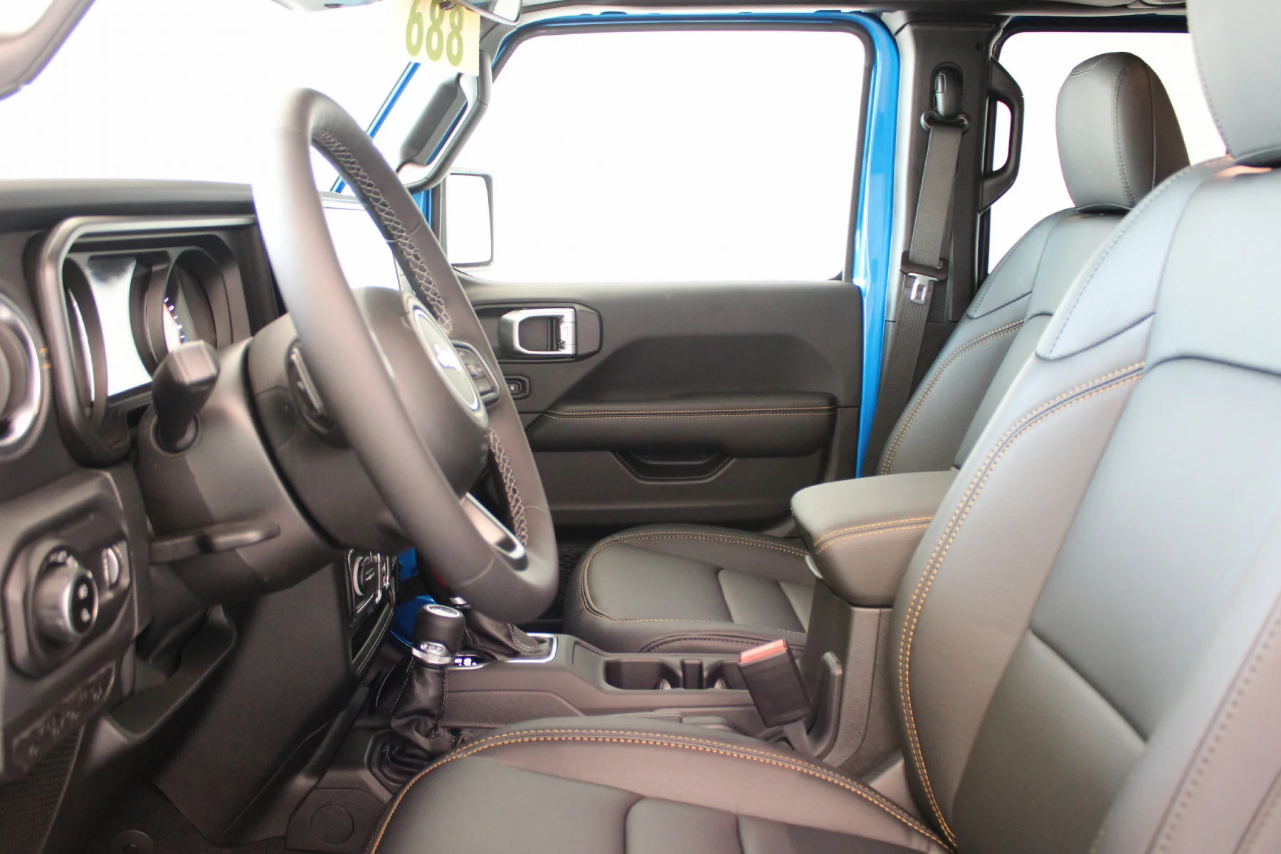 New 2026 Hydro Blue Pearl-Coat Exterior Paint Jeep Sahara image 13